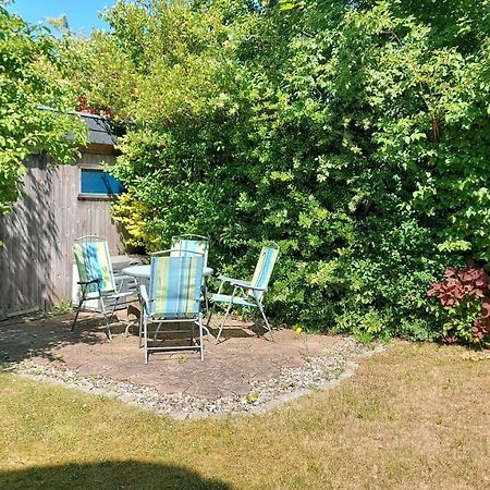 Ferienwohnung Im Uhlenhuus Wiek auf Rügen Buitenkant foto