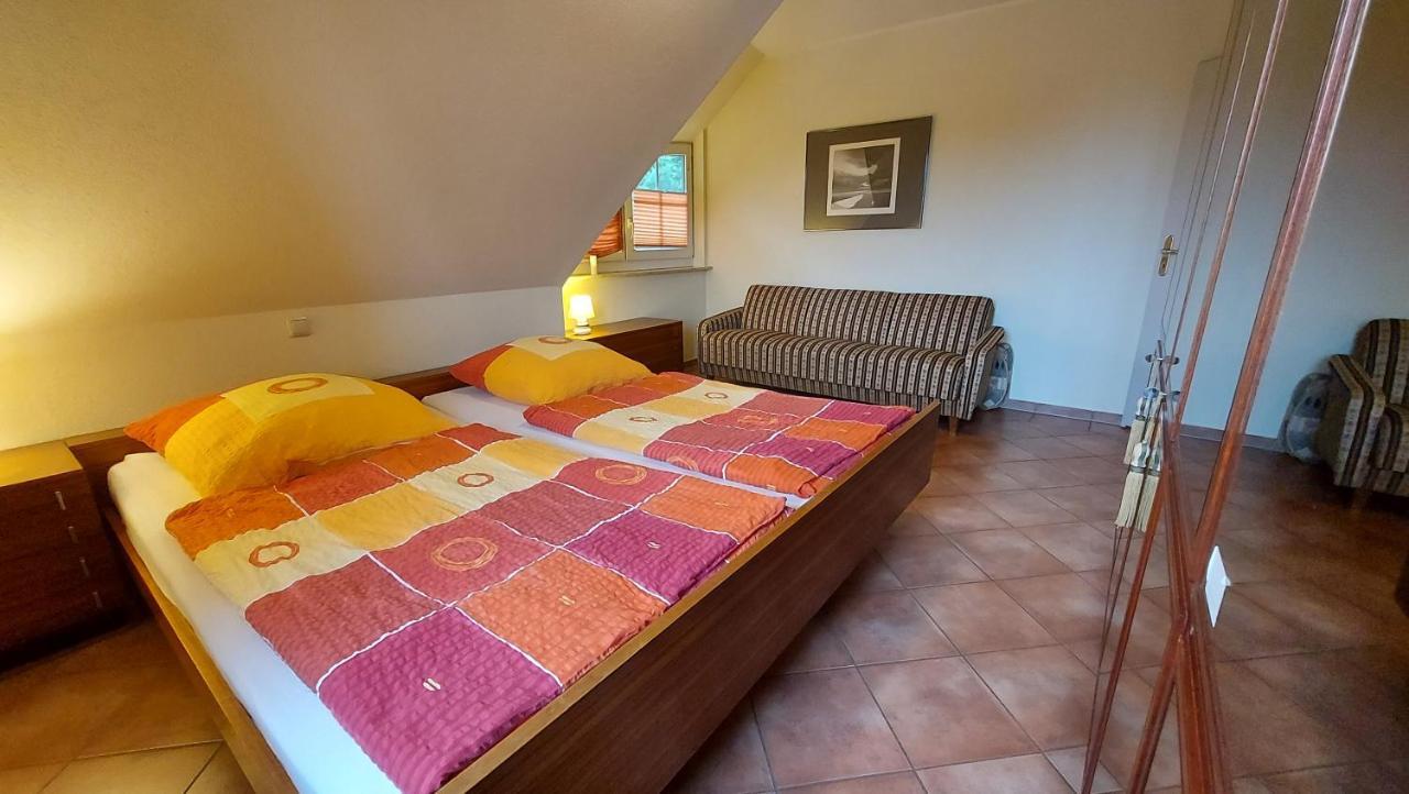Ferienwohnung Im Uhlenhuus Wiek auf Rügen Buitenkant foto