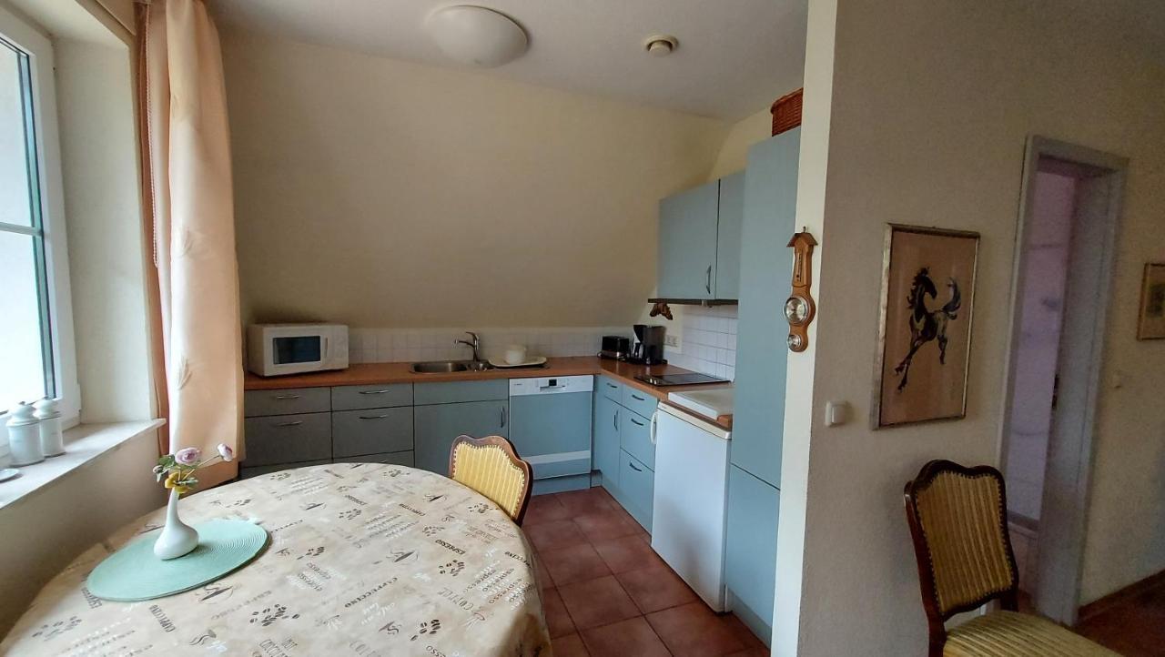 Ferienwohnung Im Uhlenhuus Wiek auf Rügen Buitenkant foto