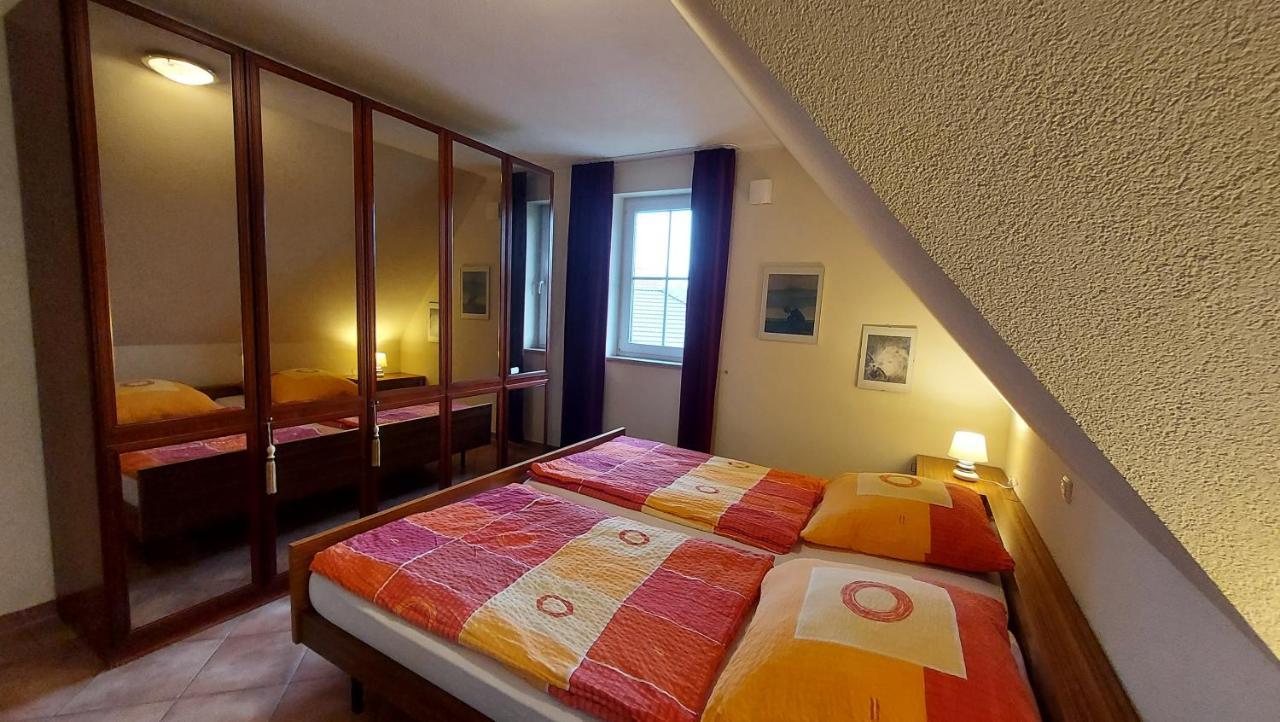 Ferienwohnung Im Uhlenhuus Wiek auf Rügen Buitenkant foto