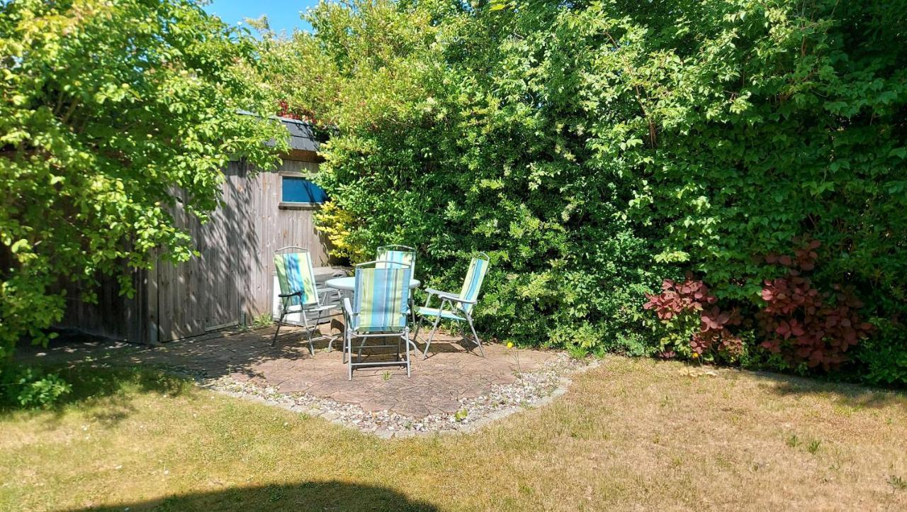 Ferienwohnung Im Uhlenhuus Wiek auf Rügen Buitenkant foto